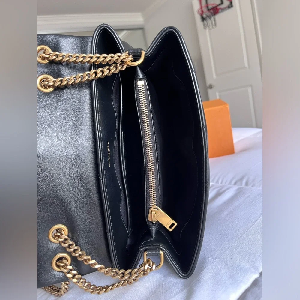 YSL Loulou Small Shoulder Bag in Quilted Leather - Picture 9 of 15